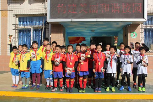 新加坡至上海航班上旅客逃入厕所吸烟被拘留