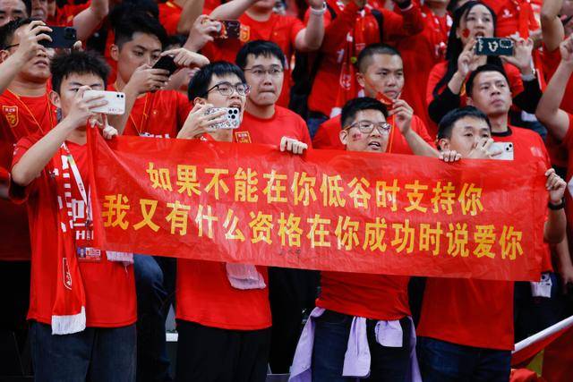 曼奇尼重用年轻门将：18岁佩西纳入选意大利队引发关注